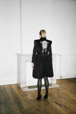 http://www.paulinehisbacq.com/files/gimgs/23_morsure8.jpg